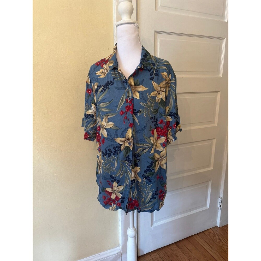 Womens Hawaiian floral tropical button down collared vintage vacation oversized